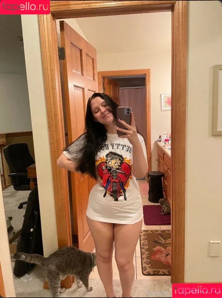 BabyDana / Durnerd / dana.baby Onlyfans Photo Gallery 