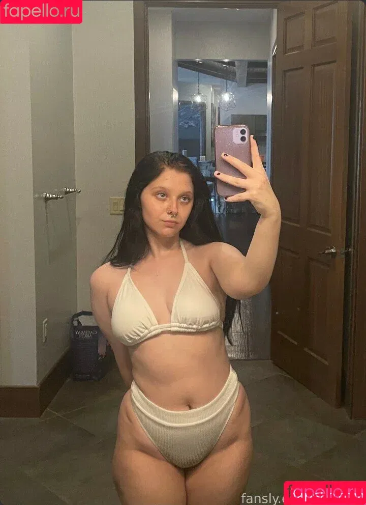 BabyDana / Durnerd / dana.baby Onlyfans Photo Gallery 