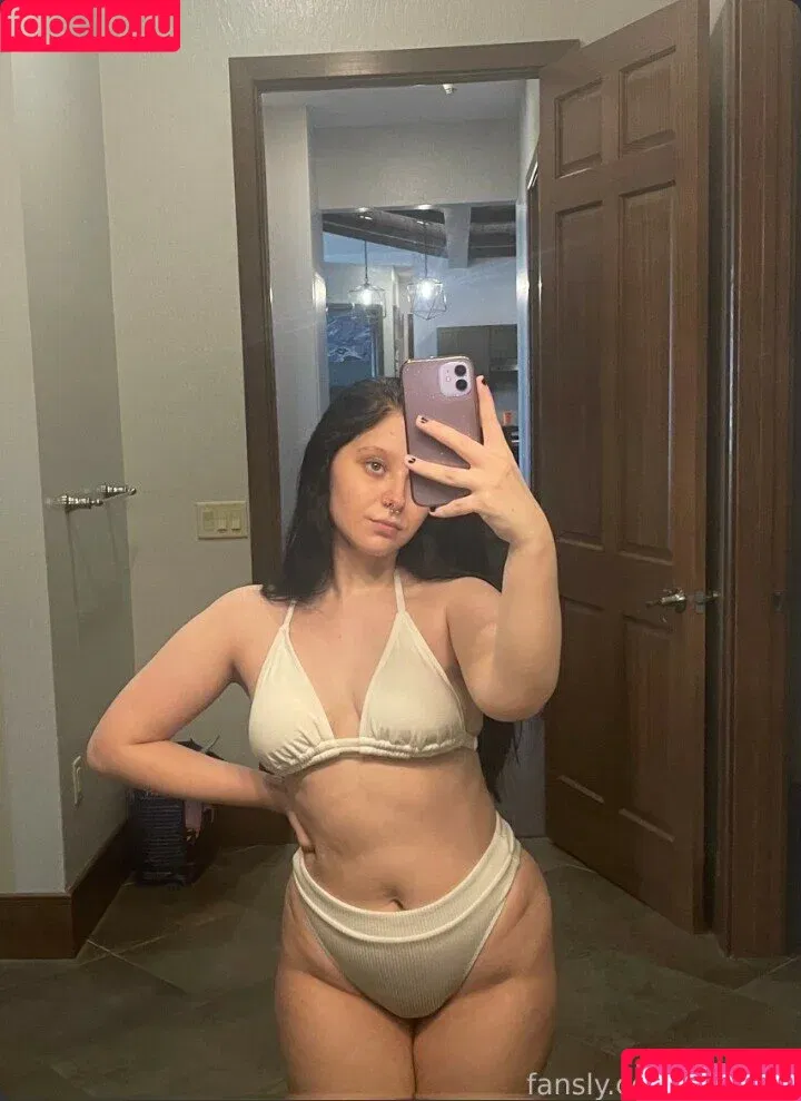 BabyDana / Durnerd / dana.baby Onlyfans Photo Gallery 