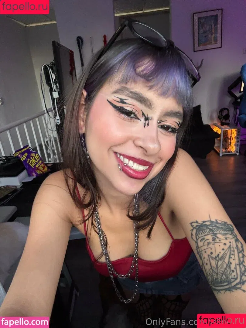 elibethh7 / elipetitt Onlyfans Photo Gallery 