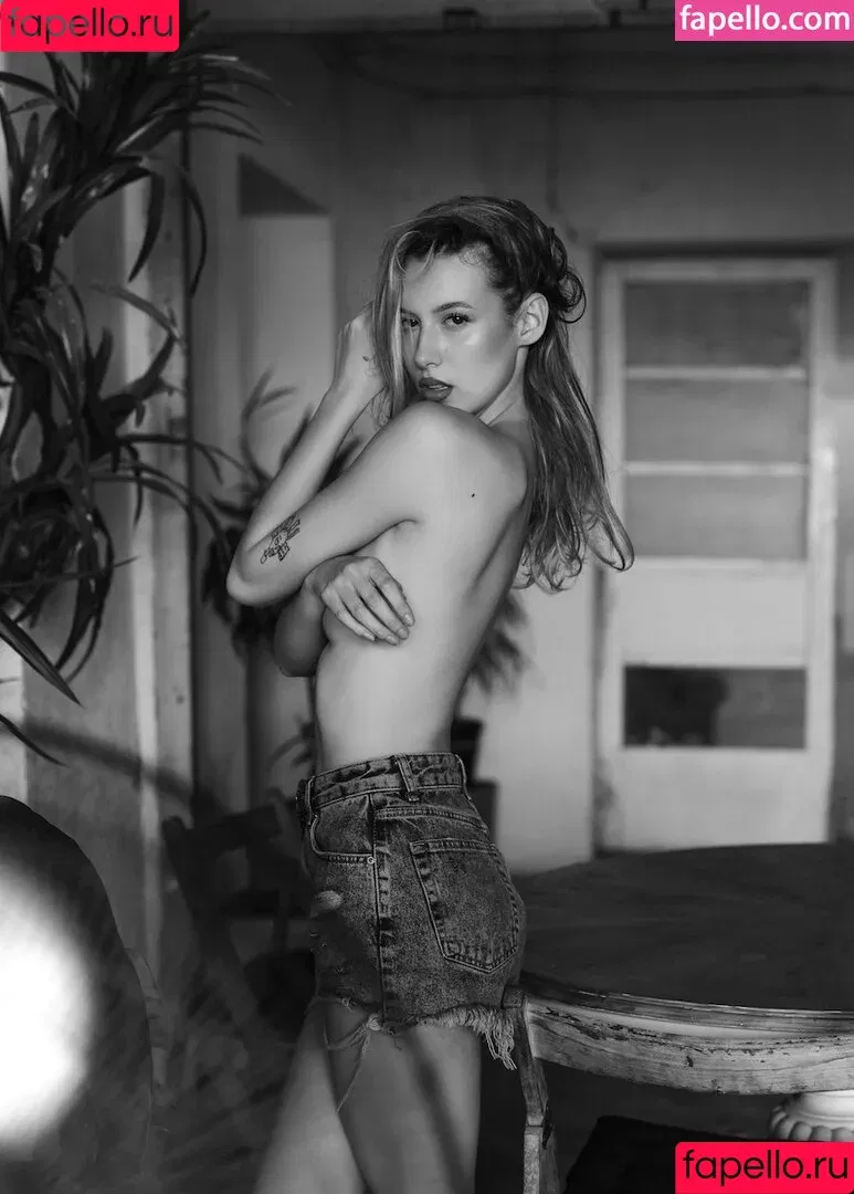 Andrea Cano Montul Onlyfans Photo Gallery 