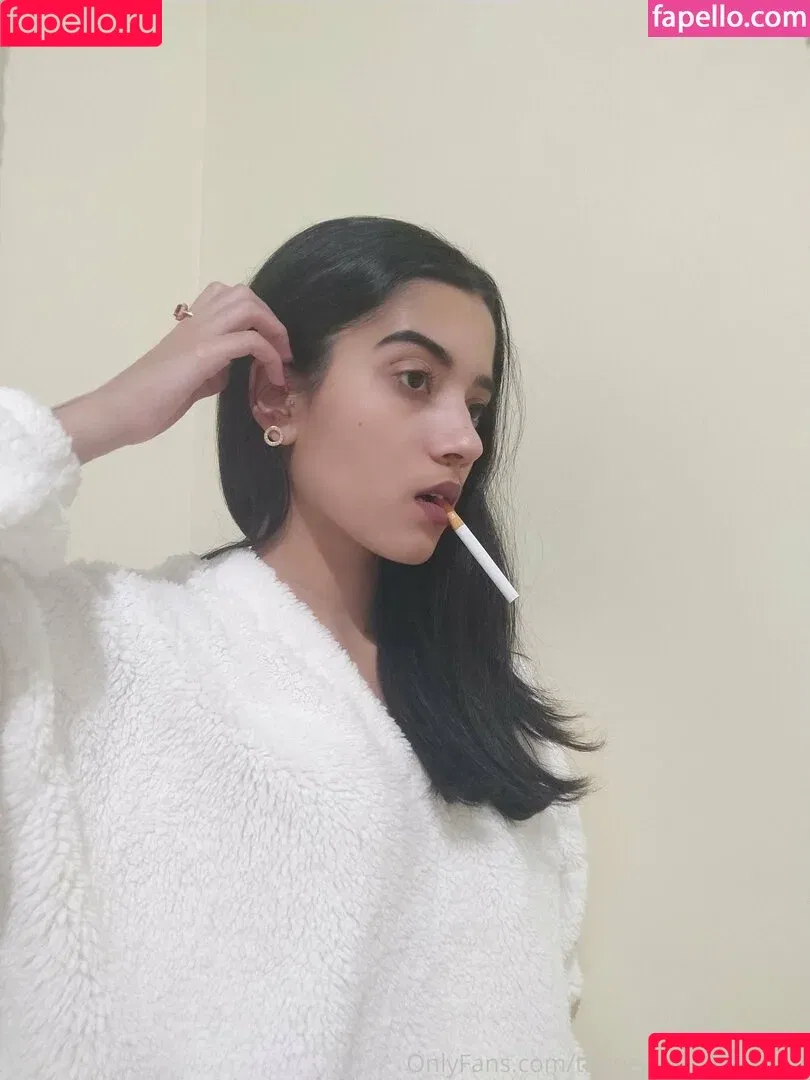 the_beauty_of_smoking / thebeautyofsmoking Onlyfans Photo Gallery 