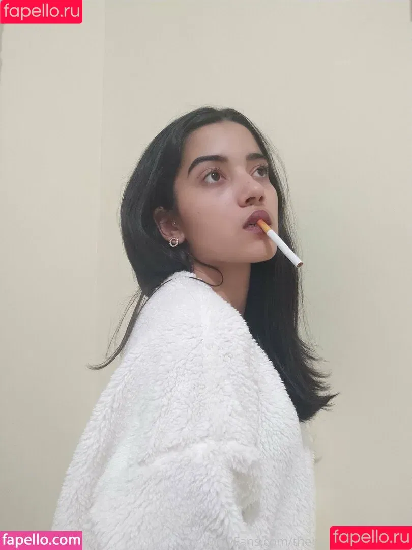 the_beauty_of_smoking / thebeautyofsmoking Onlyfans Photo Gallery 