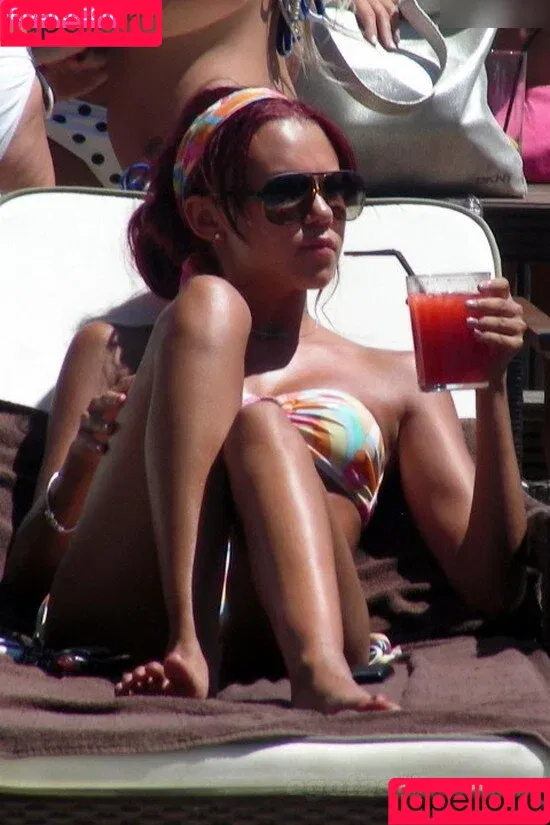 Amy Childs / amychilds1990 Onlyfans Photo Gallery 