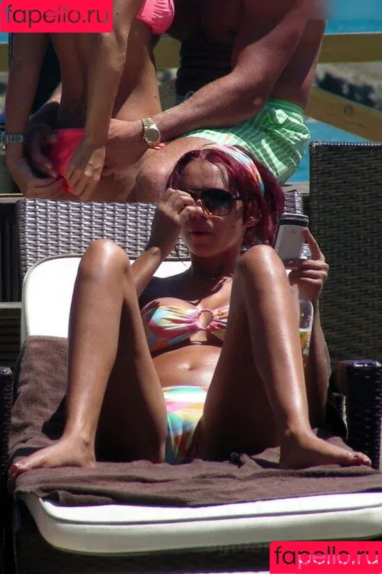 Amy Childs / amychilds1990 Onlyfans Photo Gallery 