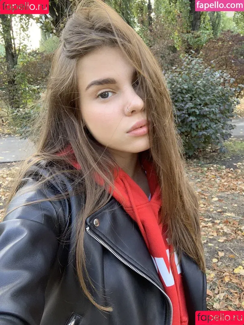 Ani Butler / Anna Butler / _AniButler Onlyfans Photo Gallery 