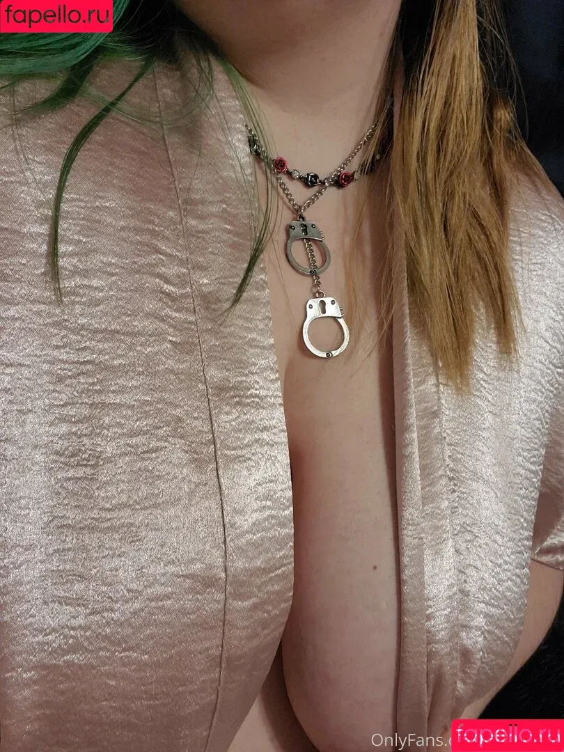 awoo.exe / cosplaycommunityxoxo Onlyfans Photo Gallery 