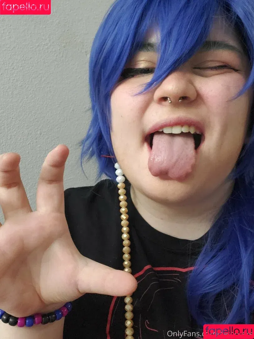 awoo.exe / cosplaycommunityxoxo Onlyfans Photo Gallery 