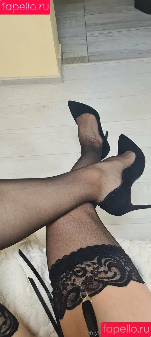 ema.feet / emmmas_feet Onlyfans Photo Gallery 