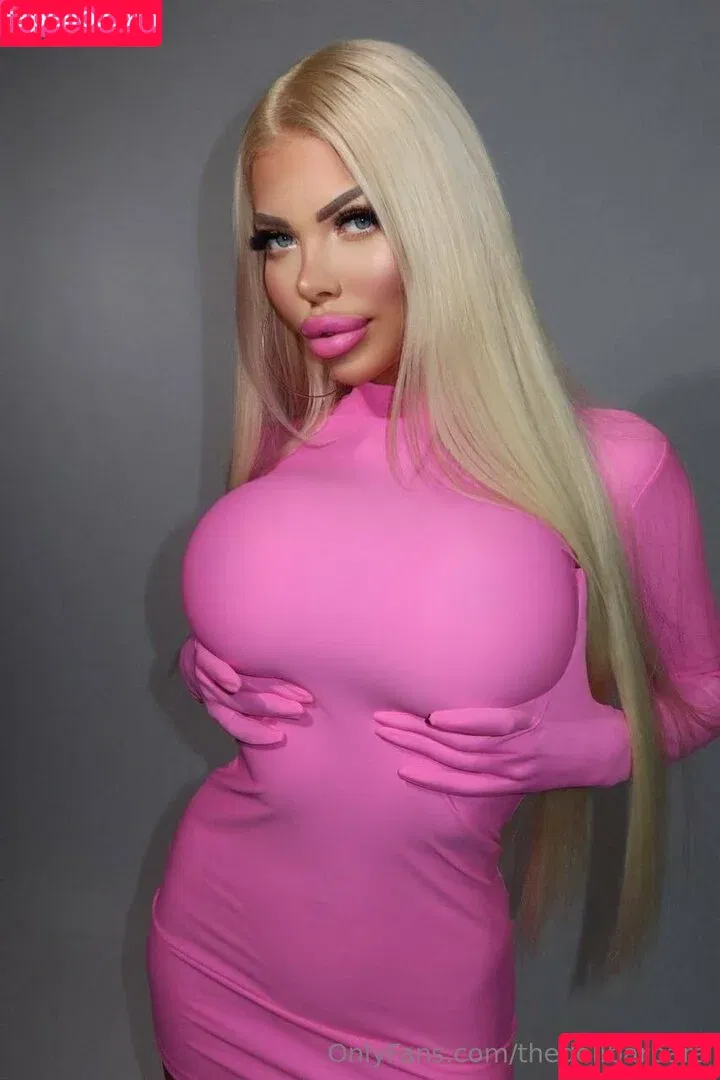 dollbarbara / thedollbarbara Onlyfans Photo Gallery 