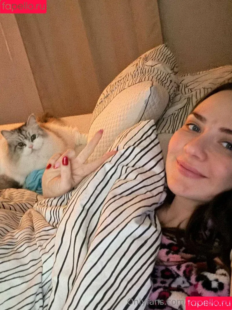 Sexyrussiancherry / Thick Goddess / cherrylids / cherrylinkss / lidia vishnevskaya Onlyfans Photo Gallery 