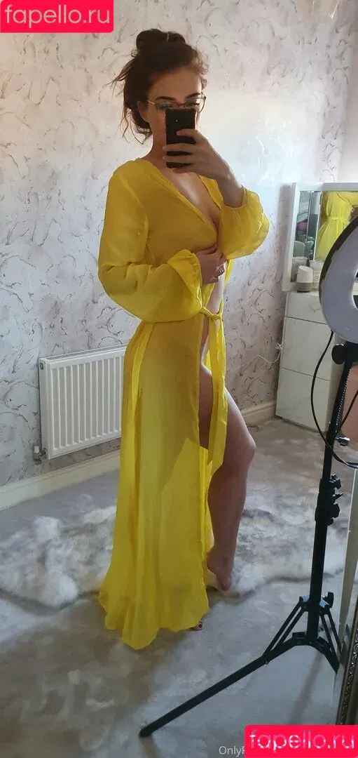 lucyraine / lucyyyraine Onlyfans Photo Gallery 