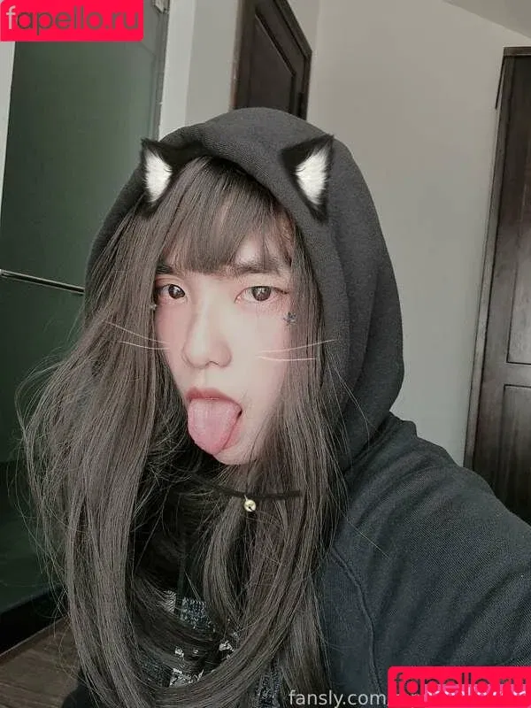 Princess Rose / https: / rose404notfound Onlyfans Photo Gallery 