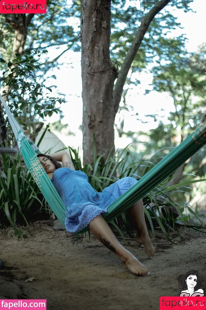 Camille Suicide / camilei / camilleelliss Onlyfans Photo Gallery 