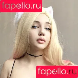 Kiko Baka / https: / kikocosplays Onlyfans Photo Gallery 