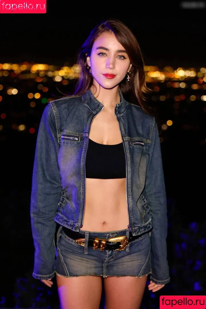 Caylee Cowan / cayleecowan / therealcaylee Onlyfans Photo Gallery 