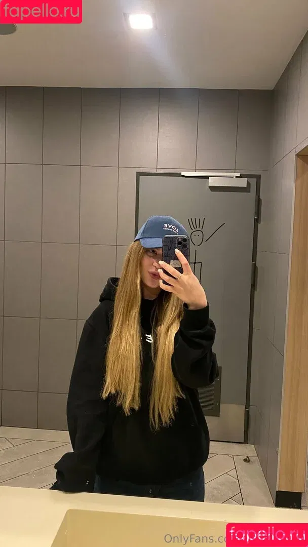 cute_blonde_evy / reel Onlyfans Photo Gallery 