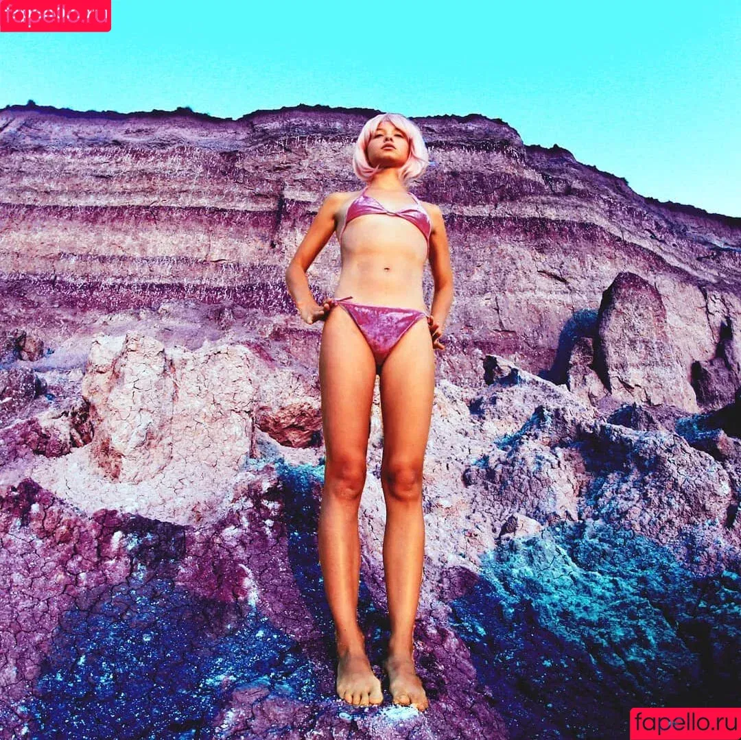 elsaweiner / elzavainer / elzavainer_exclusive / https: Onlyfans Photo Gallery 