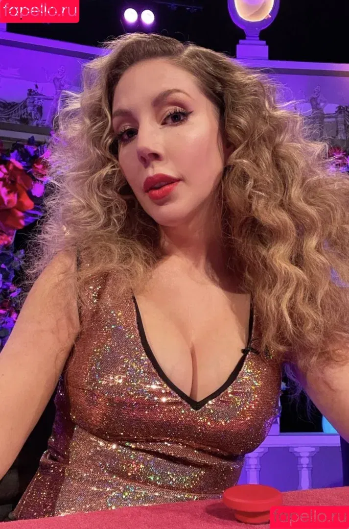 Katherine Ryan / kateryan / kathbum Onlyfans Photo Gallery 
