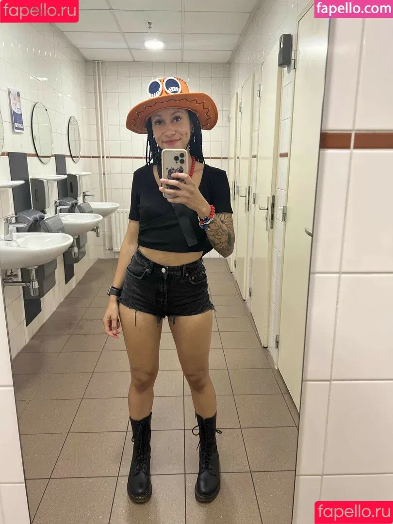 samora / samoraeu / samoraslife / subiegigi Onlyfans Photo Gallery 