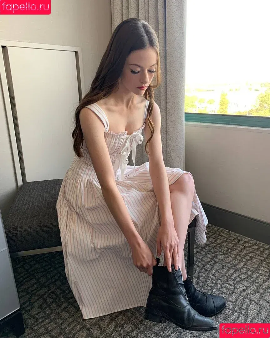 Mackenzie Foy / mackenziefoy Onlyfans Photo Gallery 