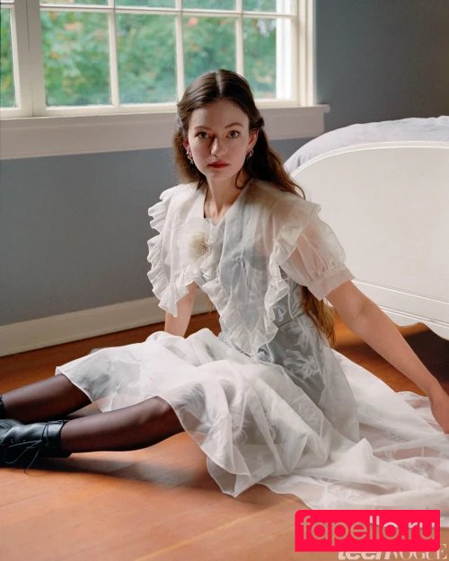 Mackenzie Foy Nude Onlyfans Photo 23
