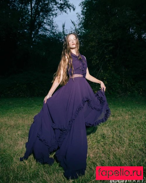 Mackenzie Foy Nude Onlyfans Photo 15