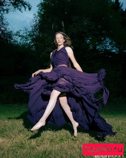 Mackenzie Foy Nude Onlyfans Photo 13