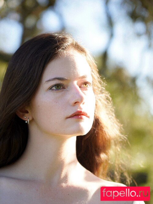 Mackenzie Foy Nude Onlyfans Photo 8