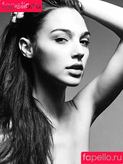 Gal Gadot / gal_gadot / https: / inked_hriss Onlyfans Photo Gallery 