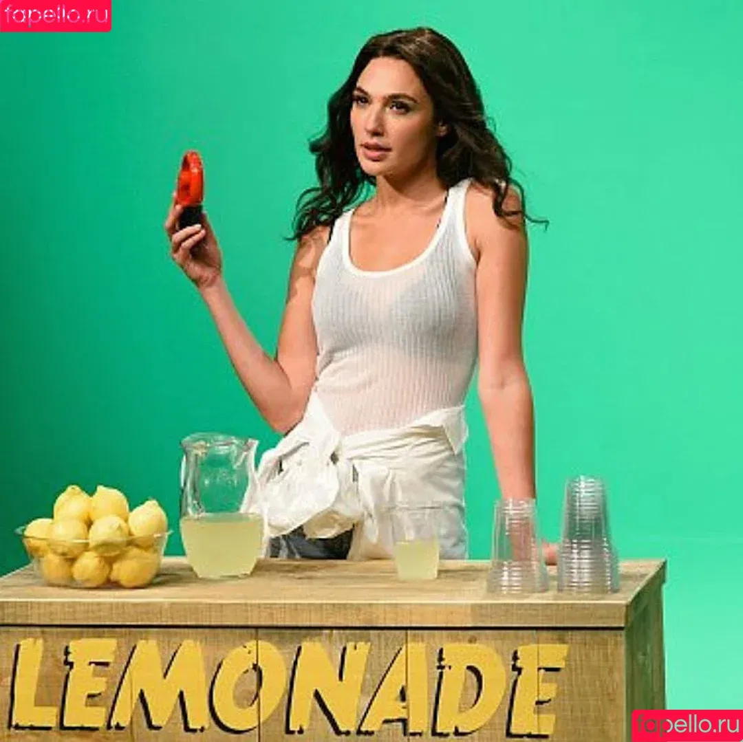 Gal Gadot / gal_gadot / https: / inked_hriss Onlyfans Photo Gallery 