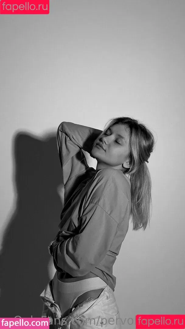 pervokative / pervokursnica Onlyfans Photo Gallery 