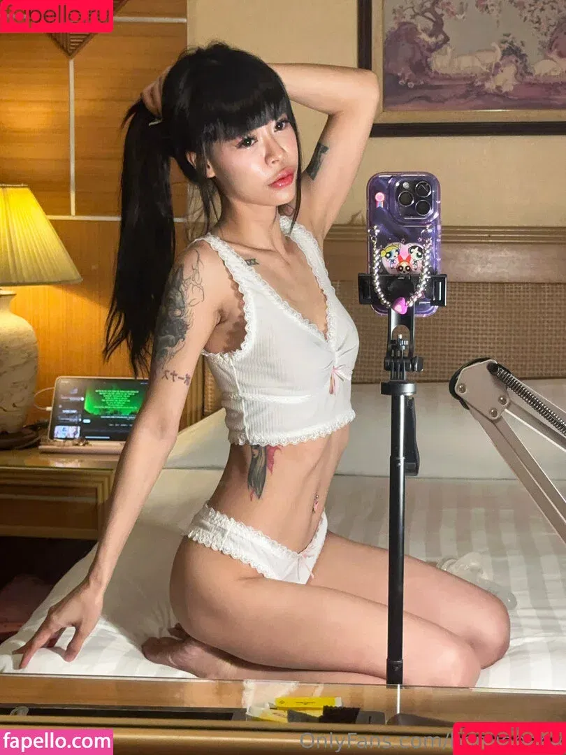 bomiebaby Onlyfans Photo Gallery 