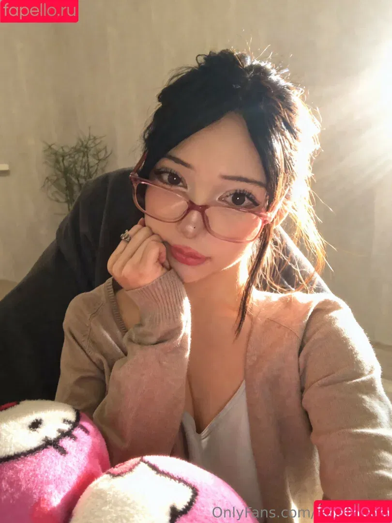 Yumi Hana / seren_bloom / yumihanahhh / yumiihana Onlyfans Photo Gallery 