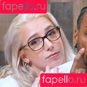 Courtney Miller / co_mill / courtney.miller / typicalvlogs Onlyfans Photo Gallery 