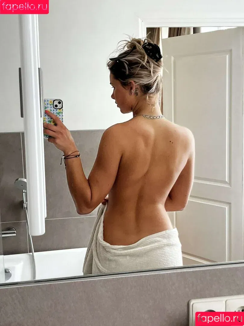 Verena Stoerchle / verenastoerchle / violaversace / violaversacee Onlyfans Photo Gallery 