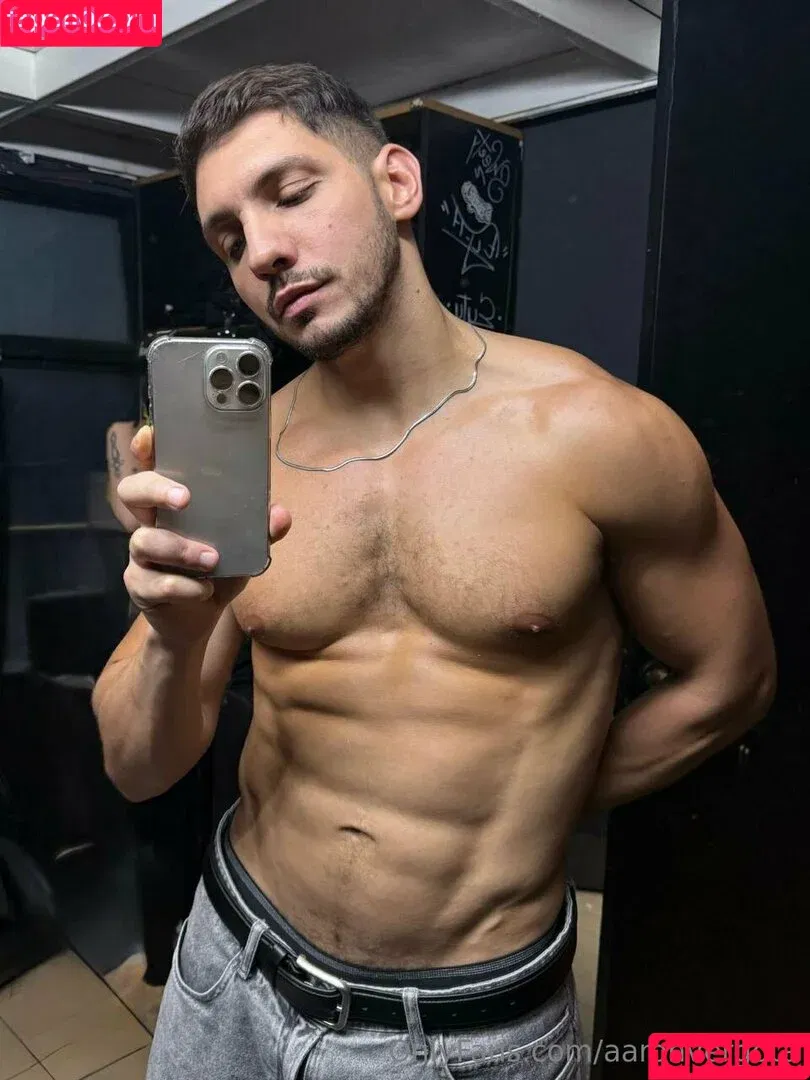 aaronvergota / azzverga Onlyfans Photo Gallery 