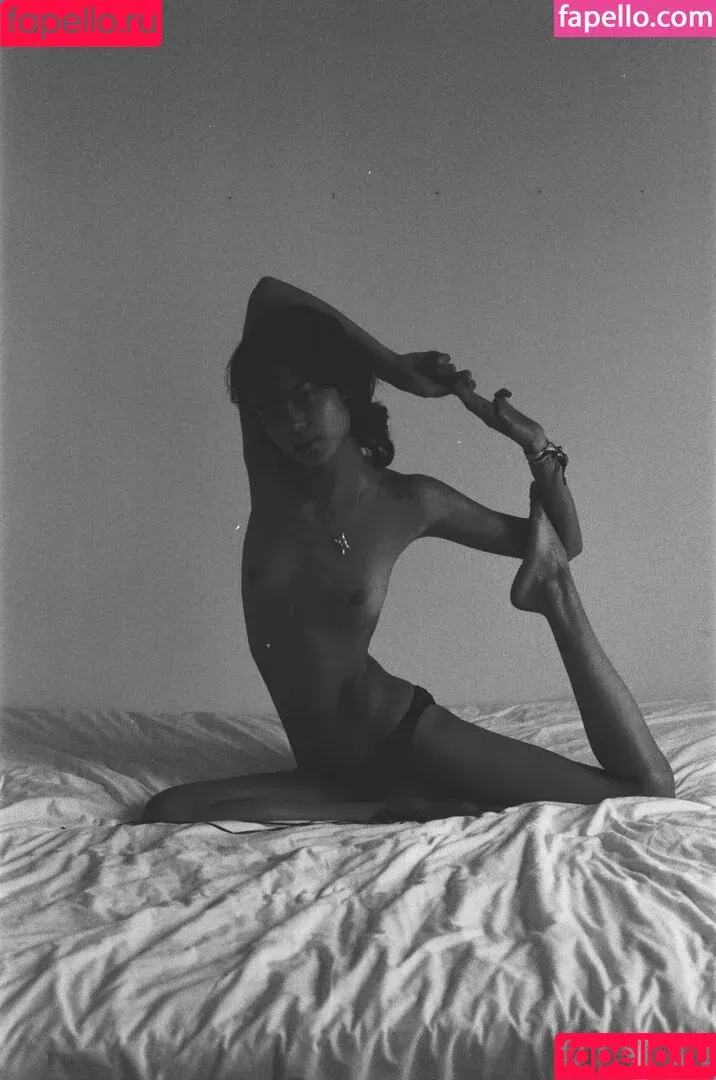 Gabrielle Rul / gabriellaellysefree / gabrielle.rul Onlyfans Photo Gallery 