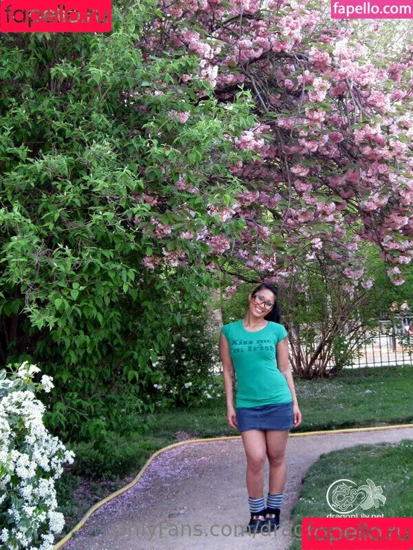 dragonlily900 / dragonlily_net Onlyfans Photo Gallery 