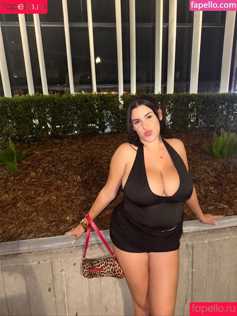 Maddie Elizabeth / Maddie_xo14 / https: / maddielizxooo Onlyfans Photo Gallery 