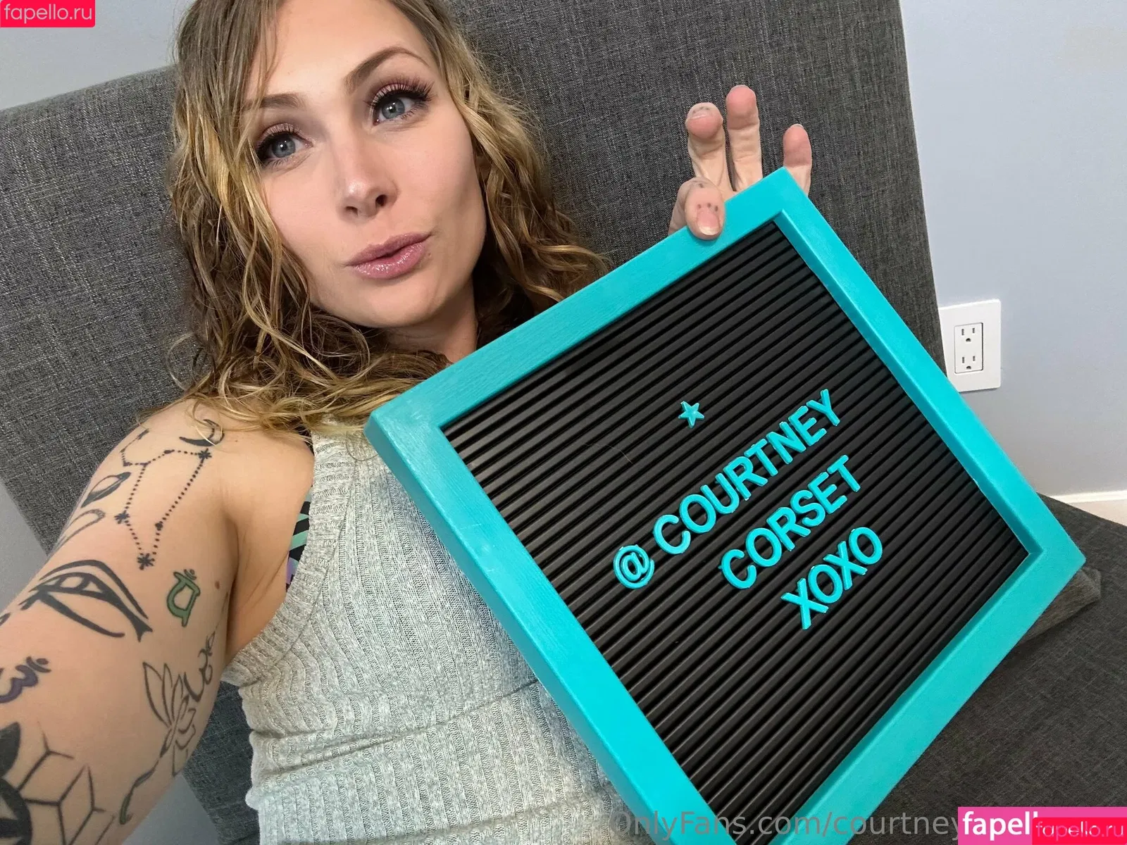 courtneycorsetfree / courtneyrowanfree Onlyfans Photo Gallery 