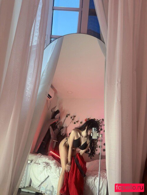 Emiliabear Nude Onlyfans Photo 11
