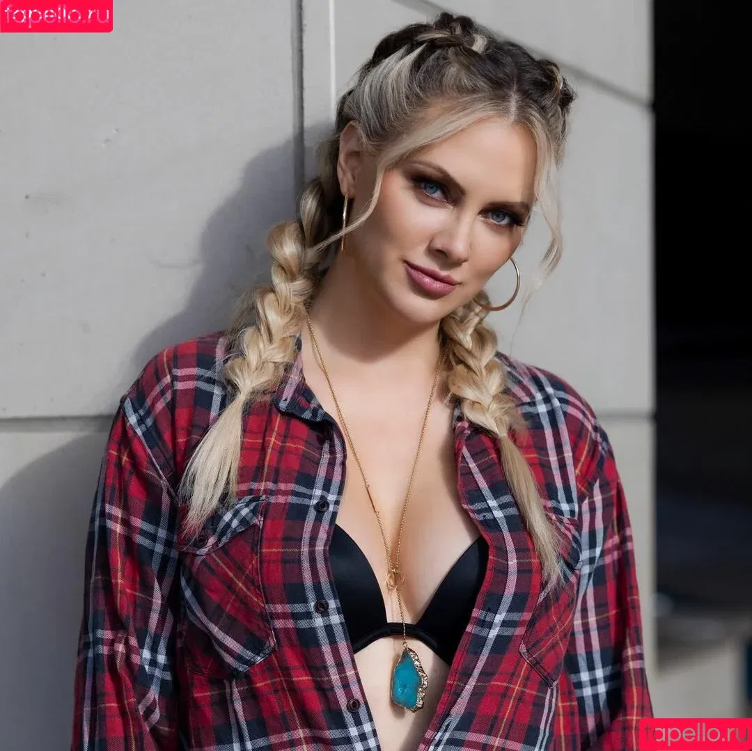 Nicole Arbour / NicoleArbour / ibnicolearbour Onlyfans Photo Gallery 