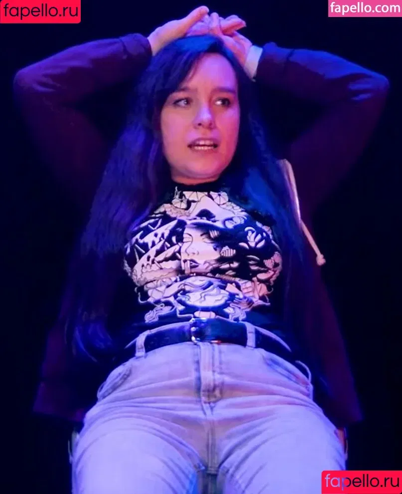 Ellen Rose / ellenrosee / icklenellierose / outsidextra Onlyfans Photo Gallery 