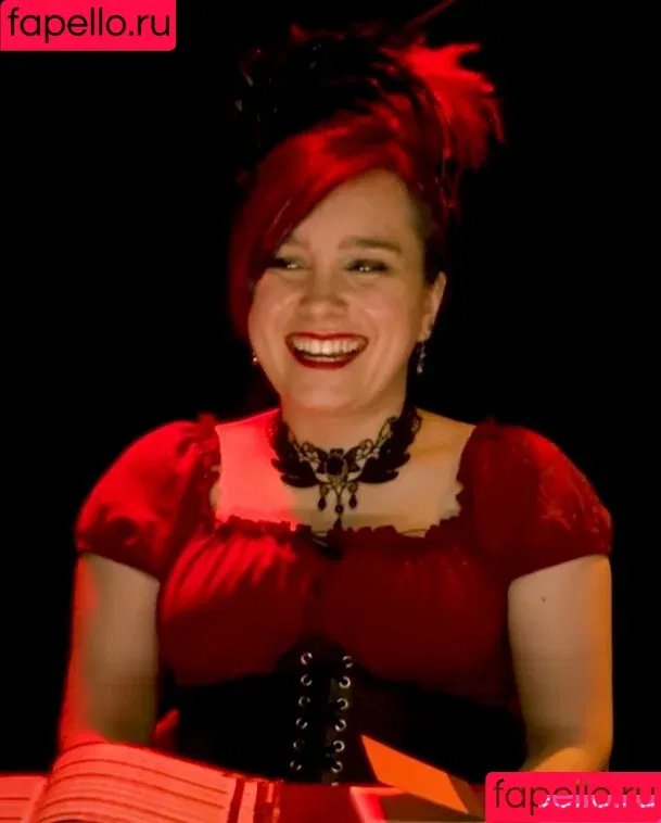 Ellen Rose / ellenrosee / icklenellierose / outsidextra Onlyfans Photo Gallery 