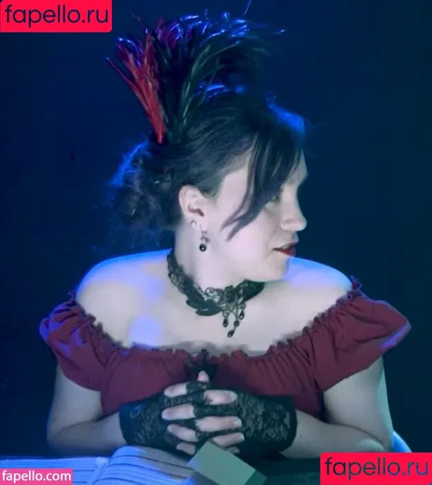 Ellen Rose / ellenrosee / icklenellierose / outsidextra Onlyfans Photo Gallery 