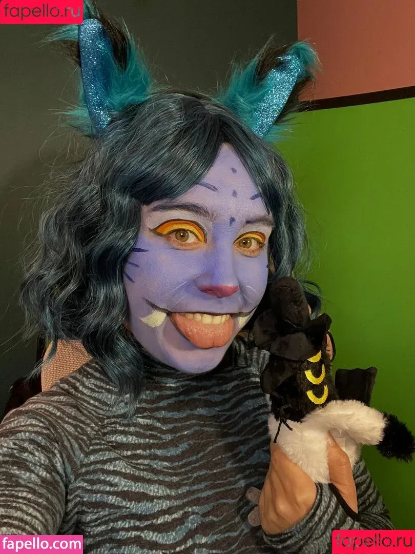 Ellen Rose / ellenrosee / icklenellierose / outsidextra Onlyfans Photo Gallery 