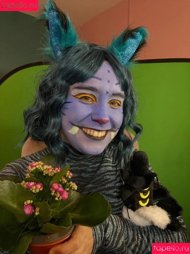 Ellen Rose / ellenrosee / icklenellierose / outsidextra Onlyfans Photo Gallery 