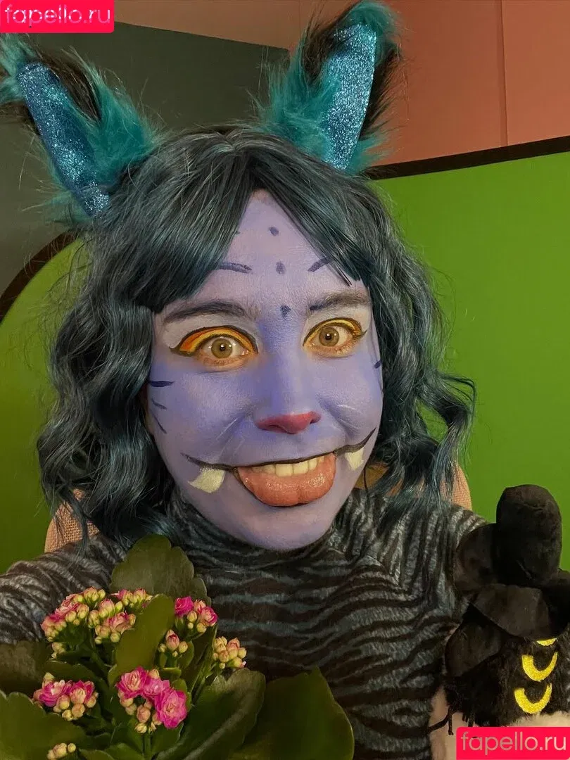 Ellen Rose / ellenrosee / icklenellierose / outsidextra Onlyfans Photo Gallery 