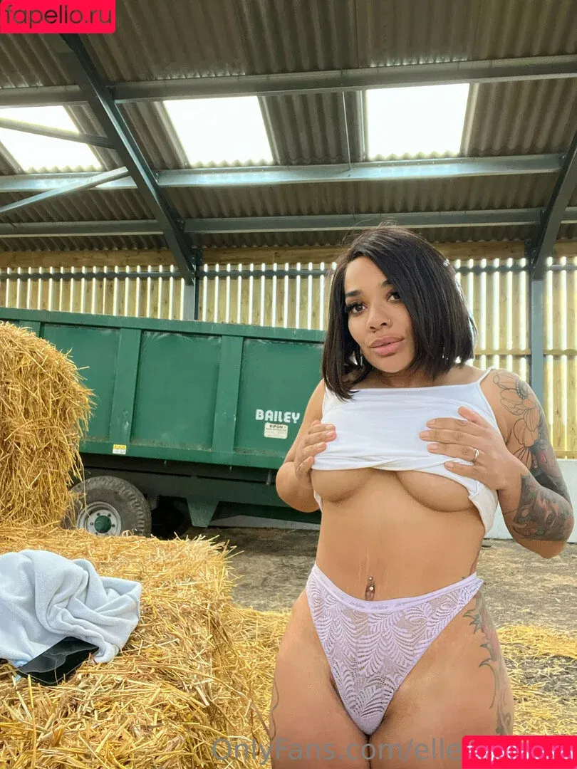 ellepeachxr / elletaylxrr Onlyfans Photo Gallery 